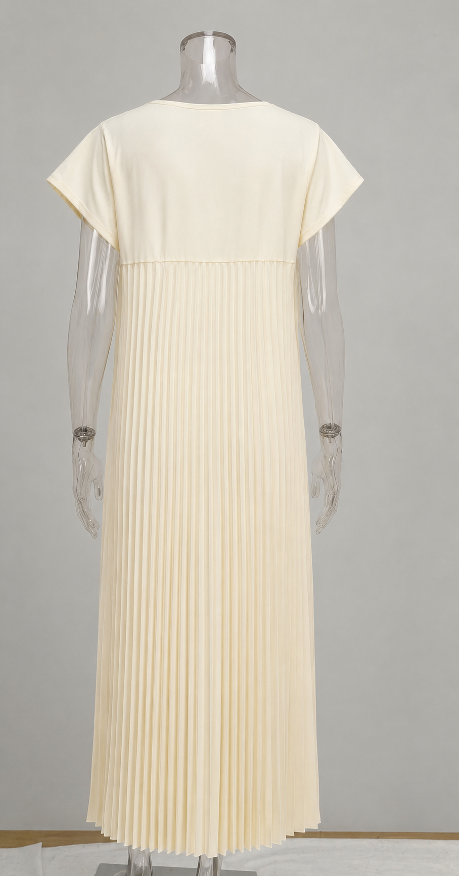 SJ Ivory Elroi Pleated Maxi Dress